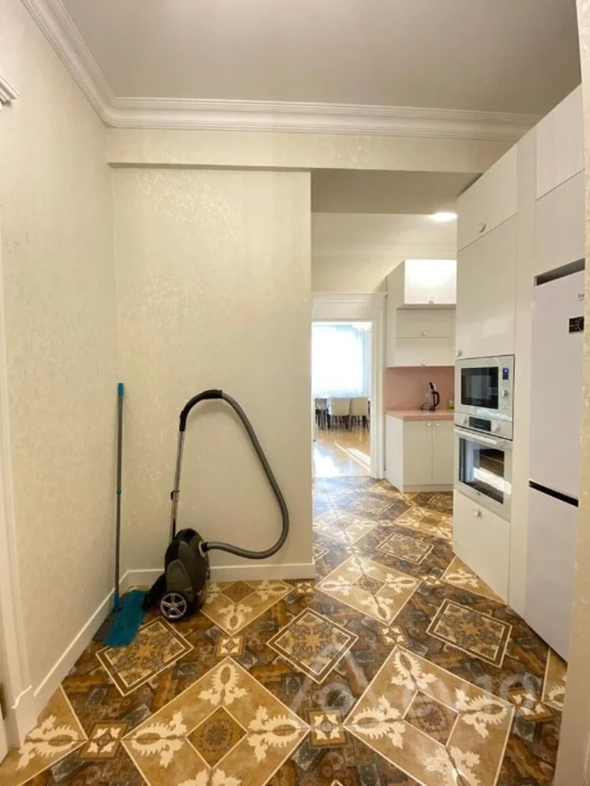 Kirayə verilir 2 otaqlı yeni tikili 50 m²