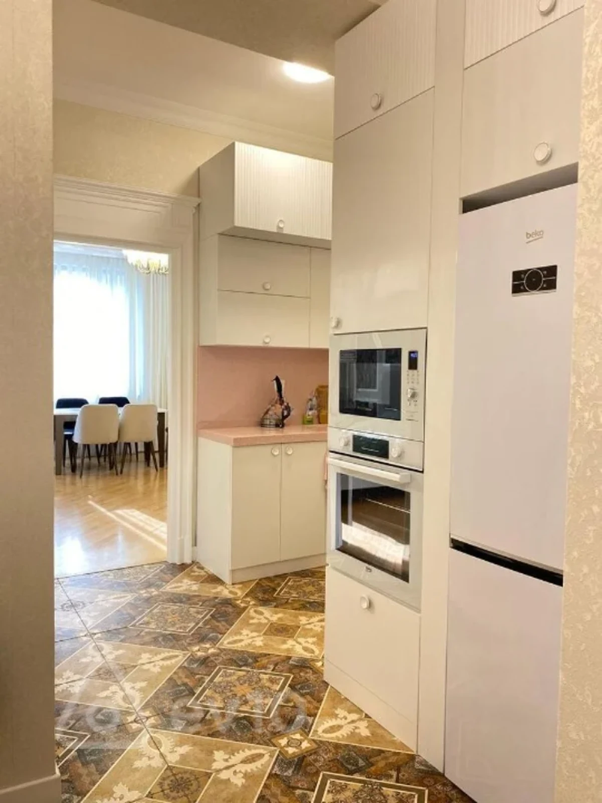 Kirayə verilir 2 otaqlı yeni tikili 50 m²