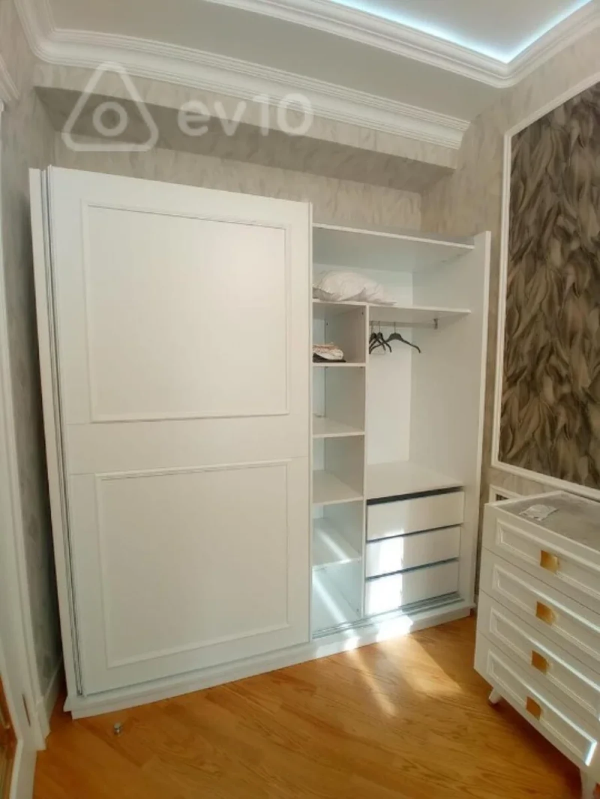 Kirayə verilir 2 otaqlı yeni tikili 50 m²
