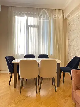 Kirayə verilir 2 otaqlı yeni tikili 50 m²