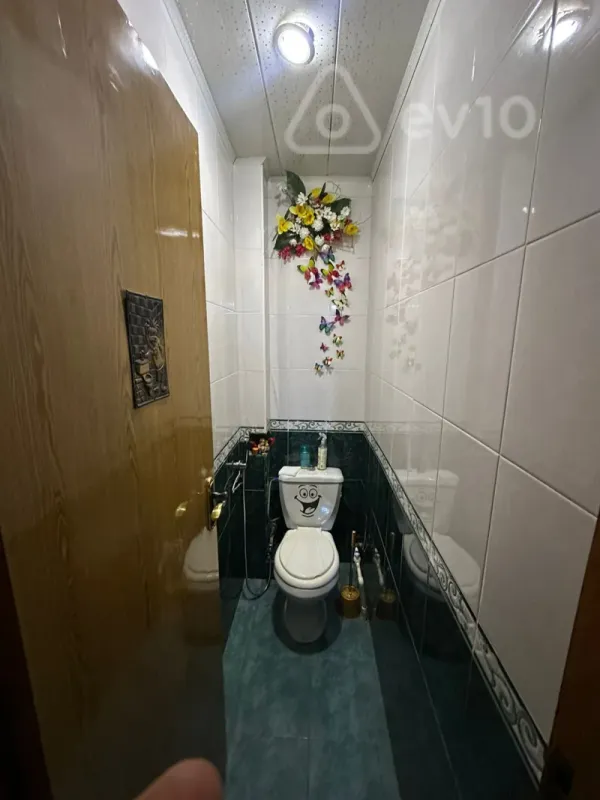 Satılır 2 otaqlı köhnə tikili 60 m²