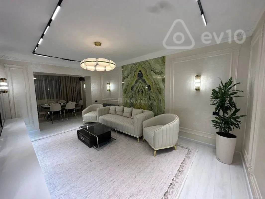 Kirayə verilir 3 otaqlı yeni tikili 115 m²