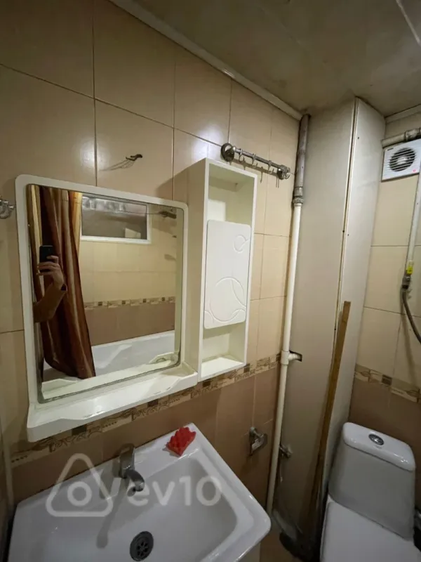 Kirayə verilir 1 otaqlı köhnə tikili 40 m²