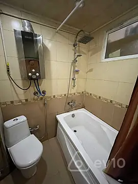 Kirayə verilir 1 otaqlı köhnə tikili 40 m²