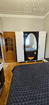 Kirayə verilir 3 otaqlı köhnə tikili 70 m²