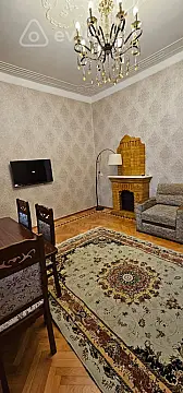 Kirayə verilir 3 otaqlı köhnə tikili 70 m²