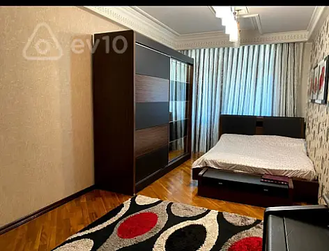 Satılır 4 otaqlı yeni tikili 140 m²