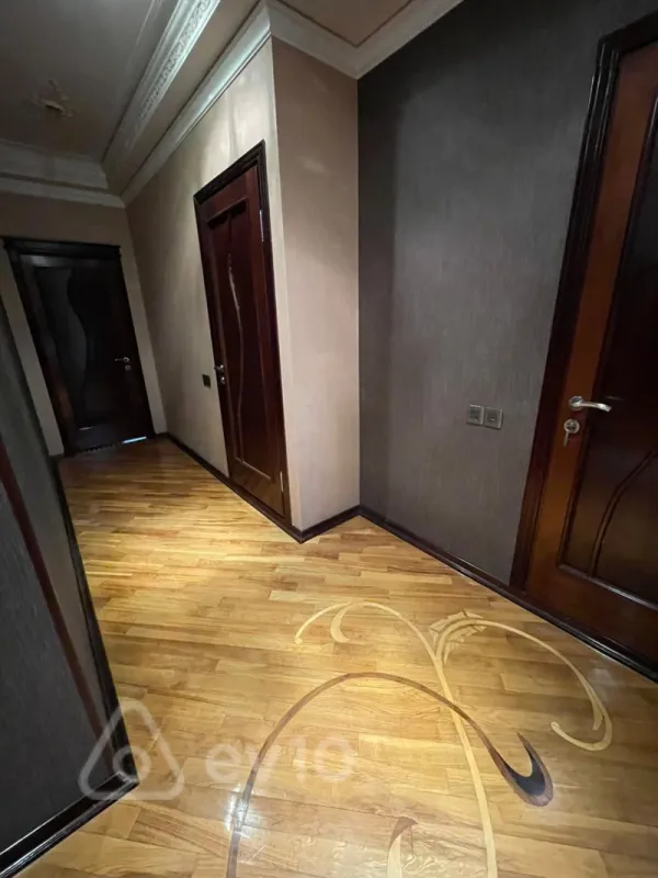 Satılır 4 otaqlı yeni tikili 140 m²