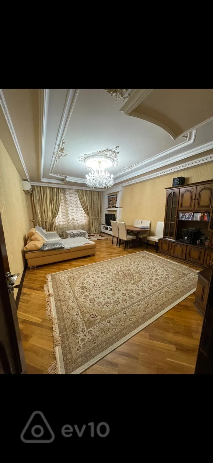 Satılır 4 otaqlı yeni tikili 140 m²