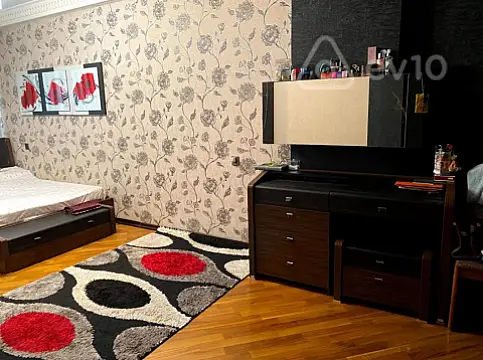 Satılır 4 otaqlı yeni tikili 140 m²