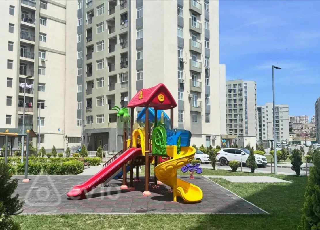 Satılır 2 otaqlı yeni tikili 65 m²