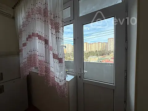 Kirayə verilir 3 otaqlı yeni tikili 90 m²