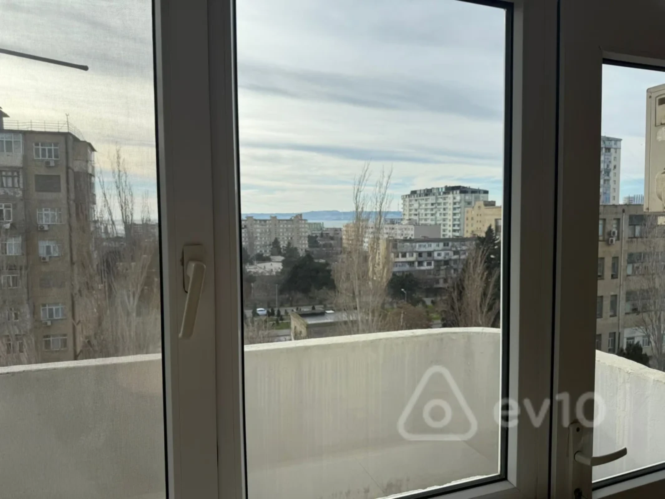 Kirayə verilir 3 otaqlı yeni tikili 90 m²