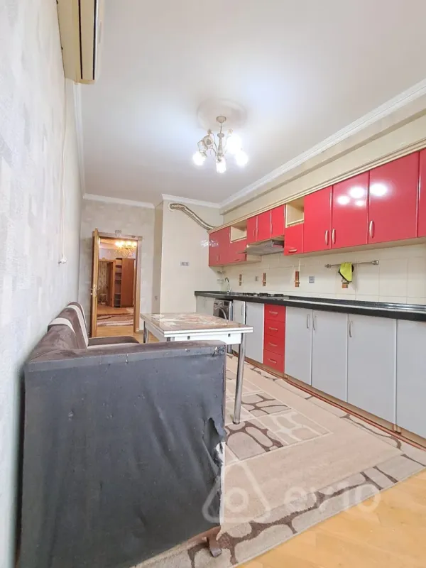 Satılır 3 otaqlı yeni tikili 130 m²