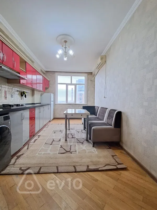 Satılır 3 otaqlı yeni tikili 130 m²