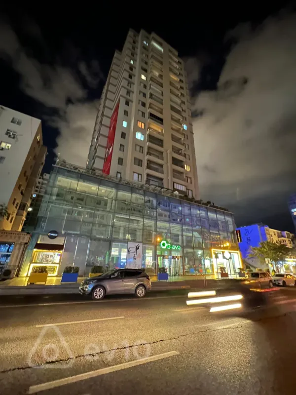 Satılır 3 otaqlı yeni tikili 138 m²