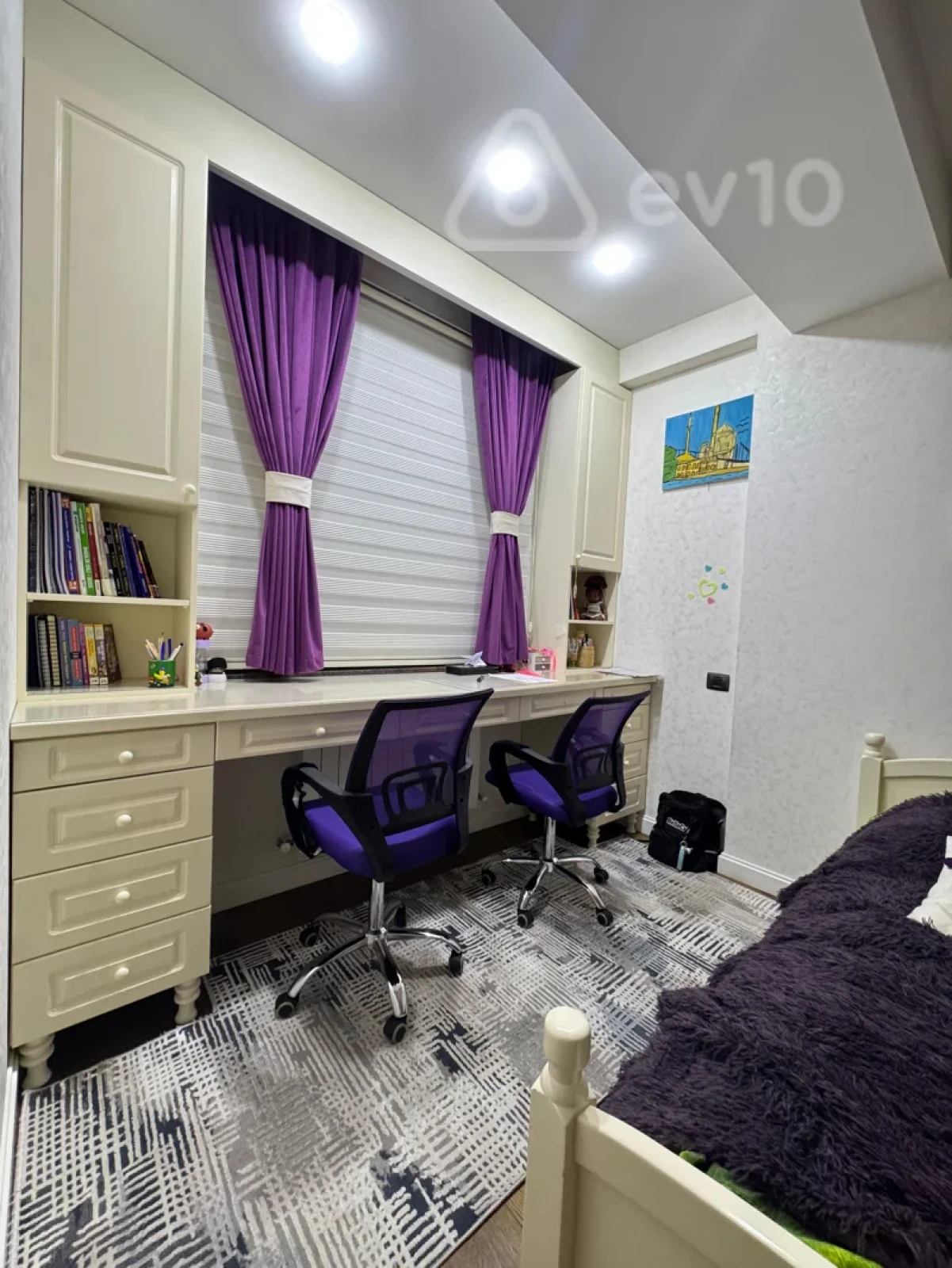 Satılır 3 otaqlı yeni tikili 138 m²