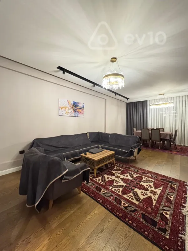 Satılır 3 otaqlı yeni tikili 138 m²