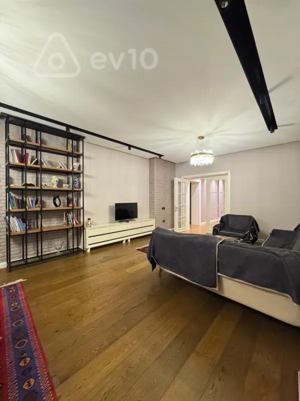 Satılır 3 otaqlı yeni tikili 138 m²