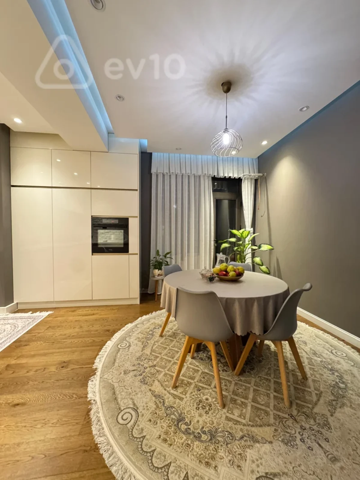 Satılır 3 otaqlı yeni tikili 138 m²
