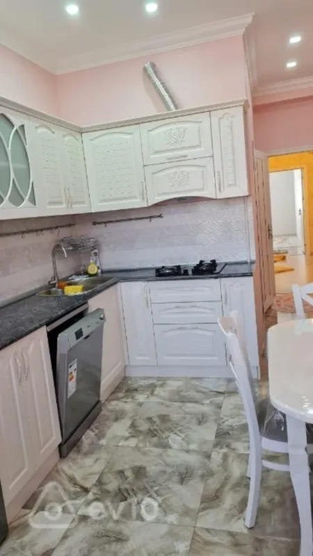 Kirayə verilir 3 otaqlı yeni tikili 89 m²