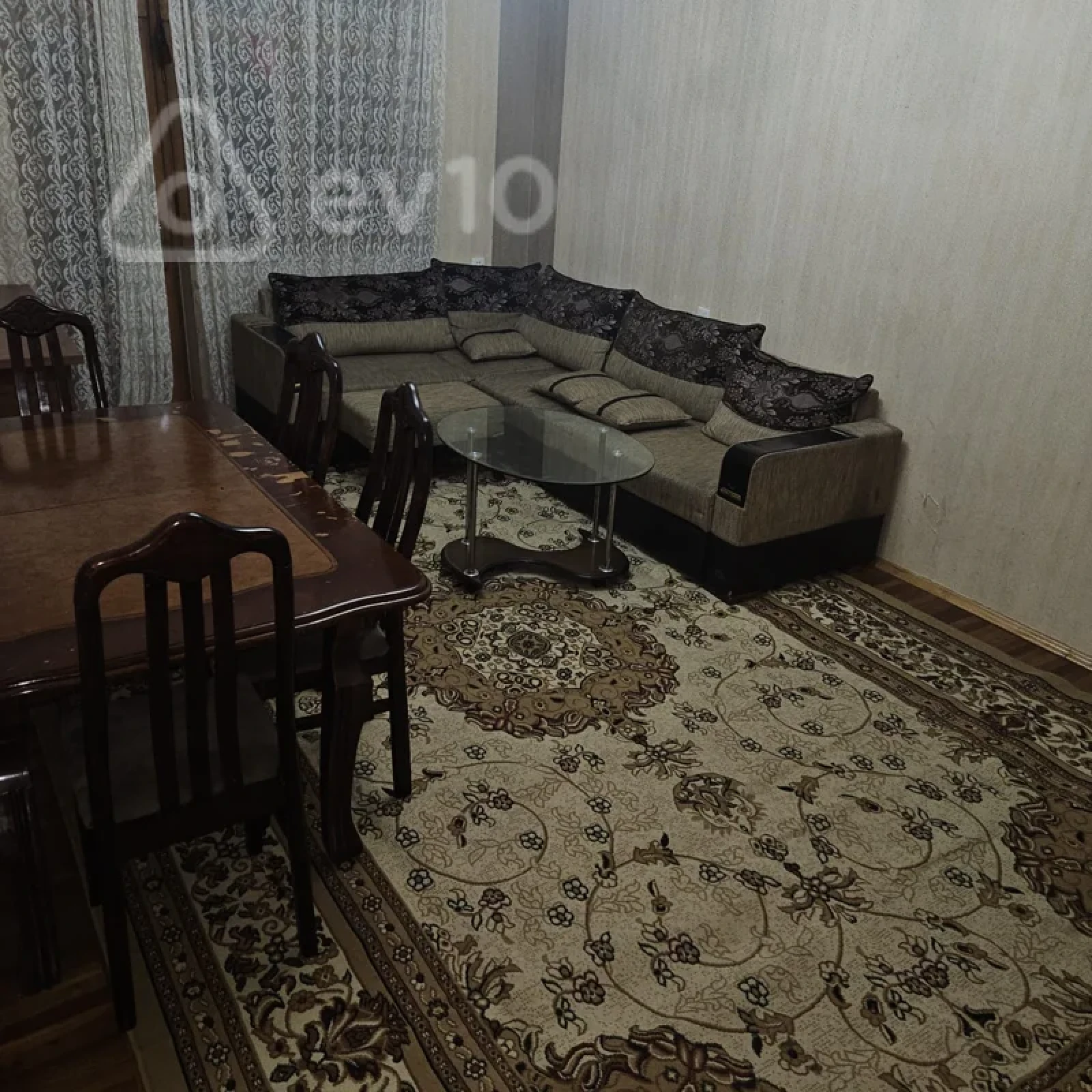 Kirayə verilir 2 otaqlı köhnə tikili 60 m²