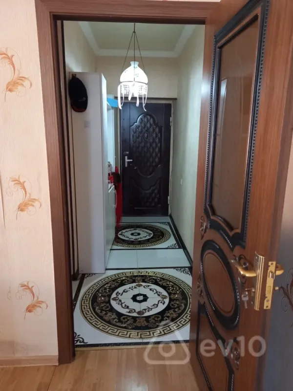 Kirayə verilir 3 otaqlı yeni tikili 80 m²