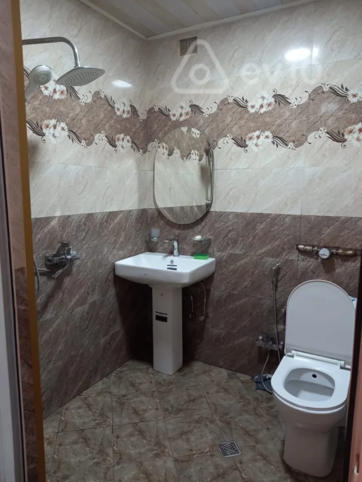 Kirayə verilir 3 otaqlı yeni tikili 80 m²