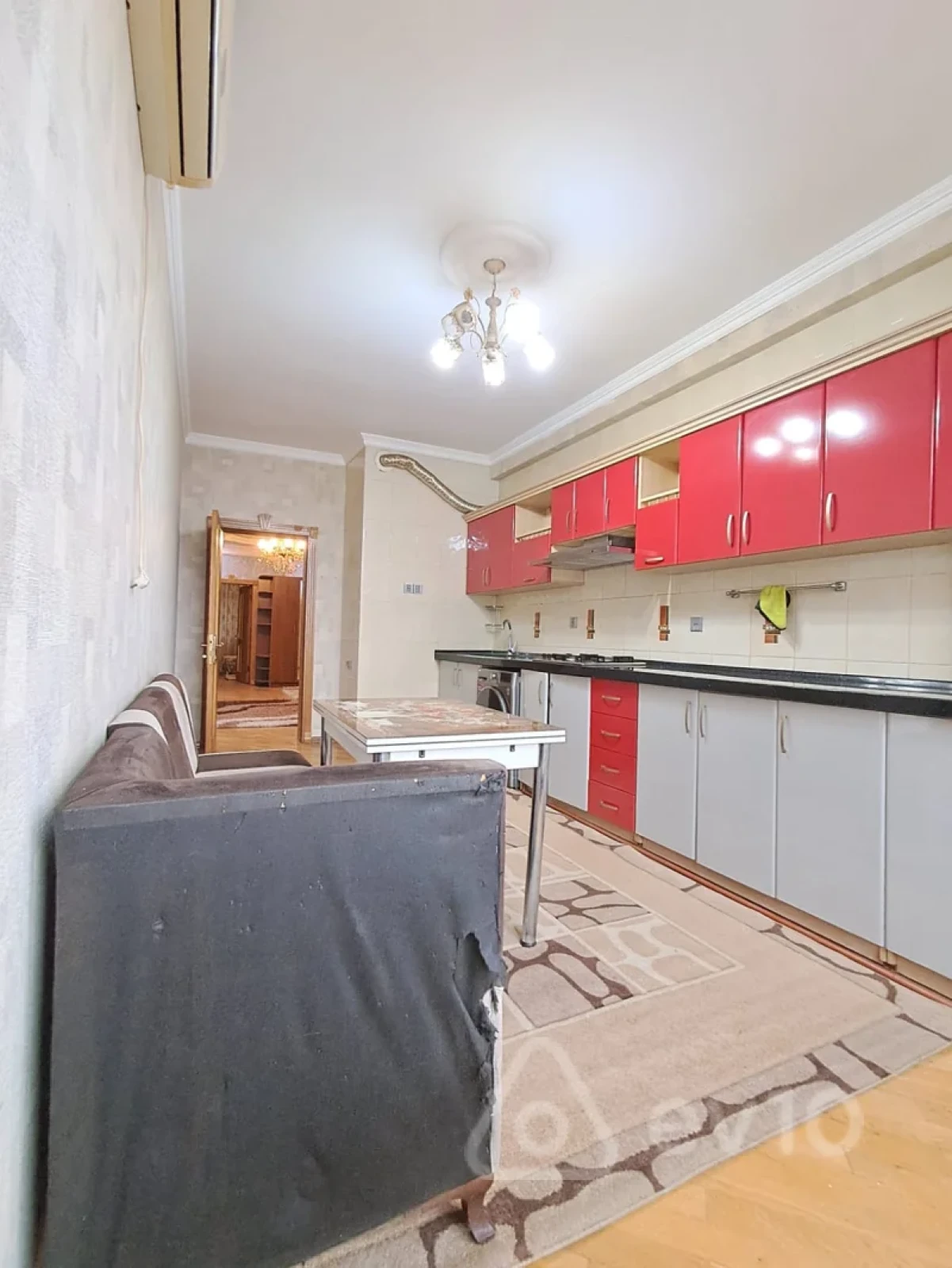 Satılır 3 otaqlı yeni tikili 130 m²
