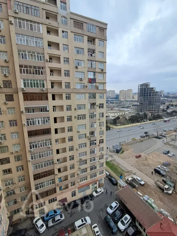 Satılır 3 otaqlı yeni tikili 130 m²
