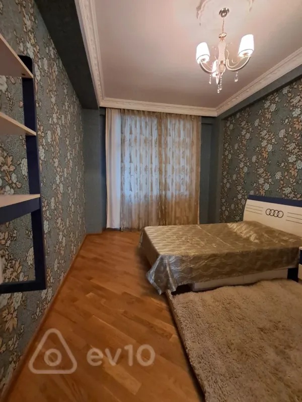 Satılır 3 otaqlı yeni tikili 130 m²