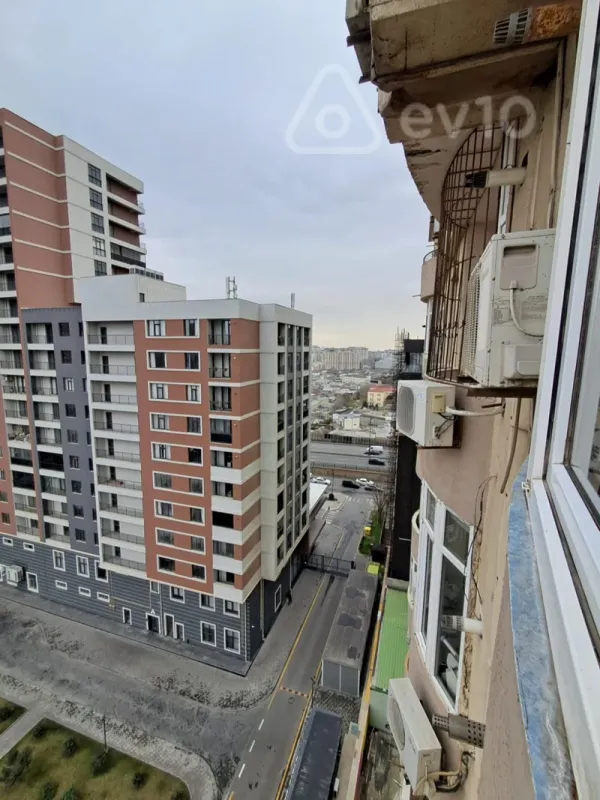 Satılır 3 otaqlı yeni tikili 130 m²