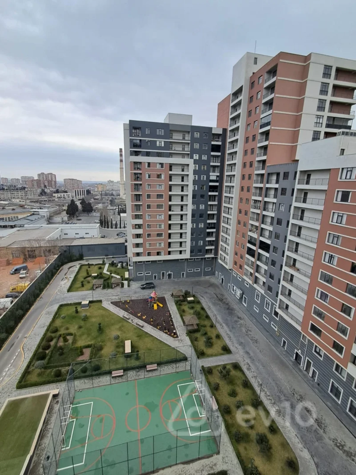 Satılır 3 otaqlı yeni tikili 130 m²