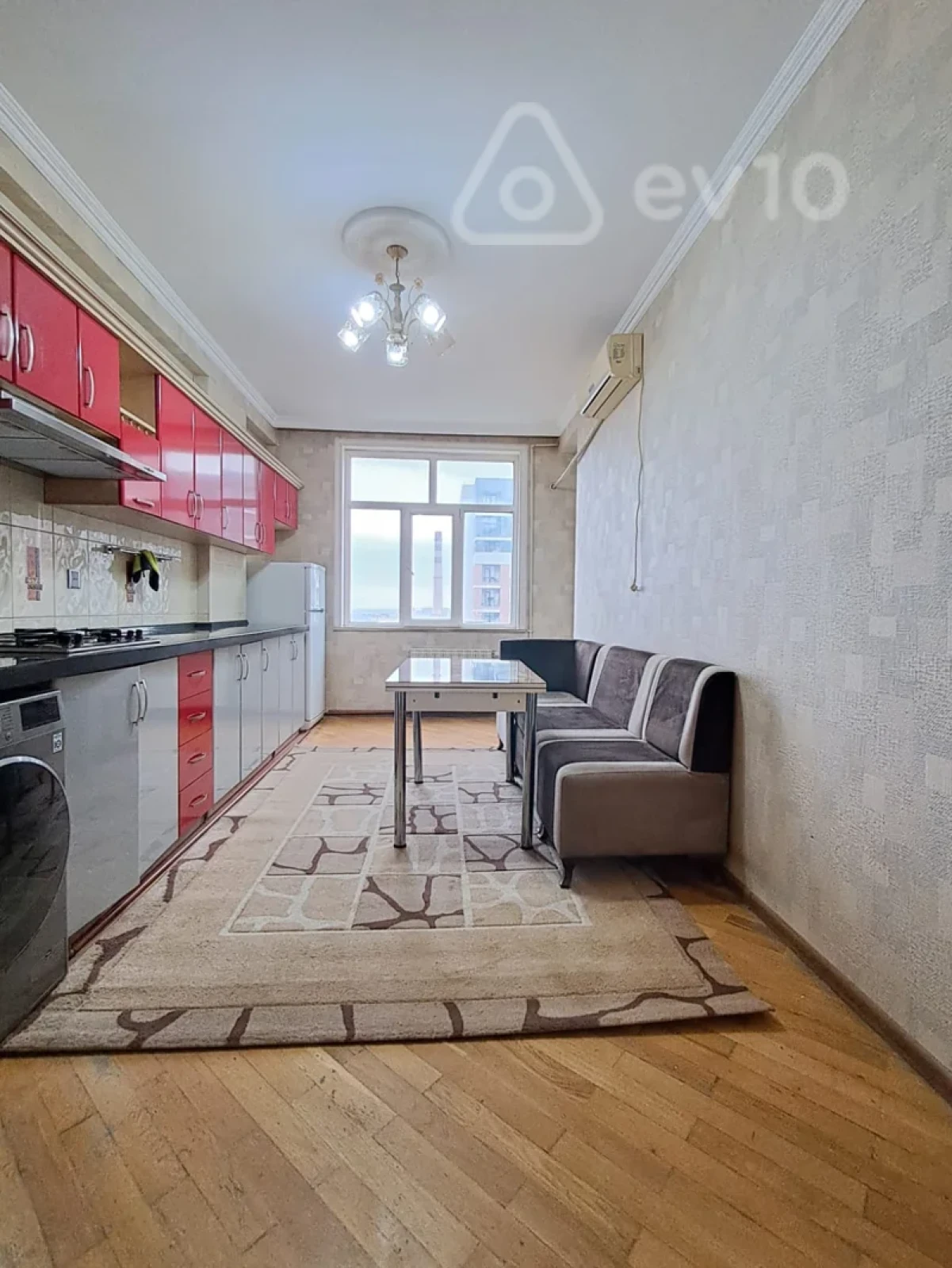 Satılır 3 otaqlı yeni tikili 130 m²