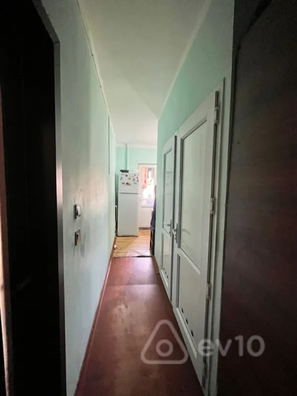 Satılır 3 otaqlı köhnə tikili 85 m²