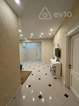 Satılır 4 otaqlı yeni tikili 170 m²