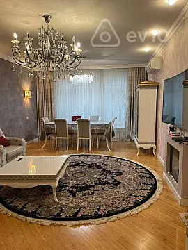 Satılır 4 otaqlı yeni tikili 170 m²