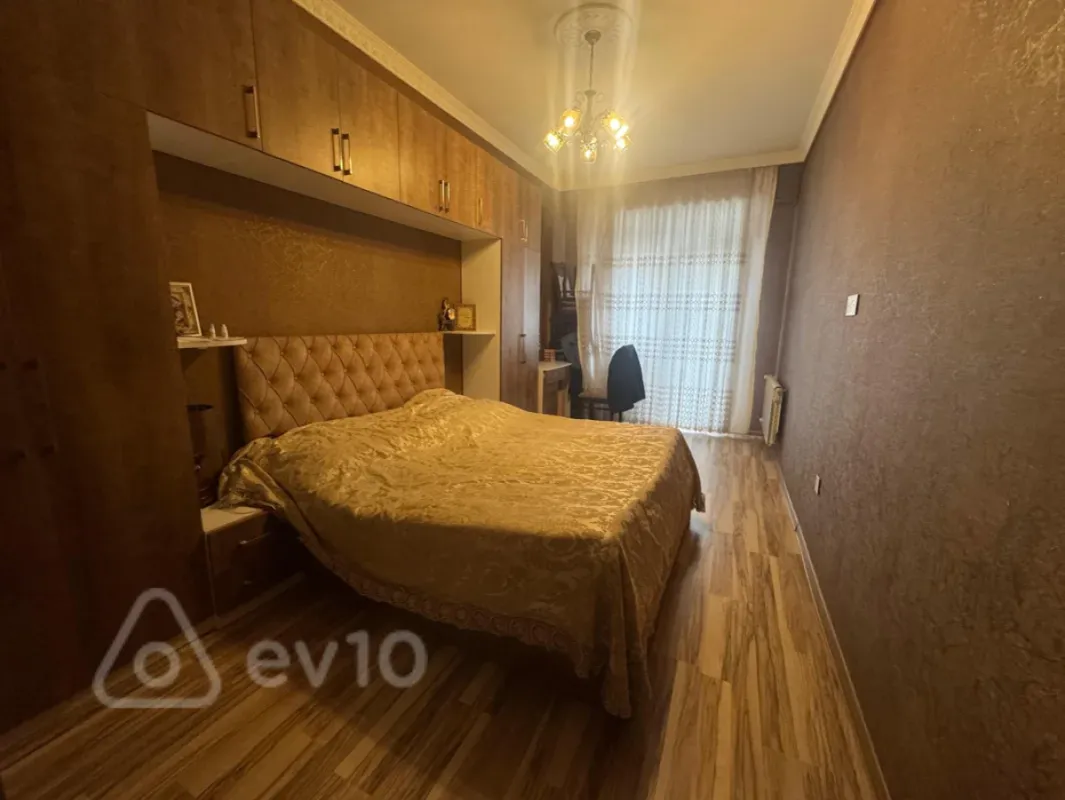 Satılır 2 otaqlı yeni tikili 70 m²