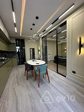 Kirayə verilir 2 otaqlı yeni tikili 80 m²