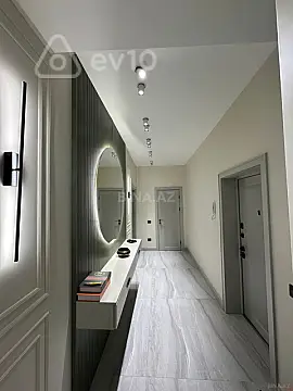 Kirayə verilir 2 otaqlı yeni tikili 80 m²