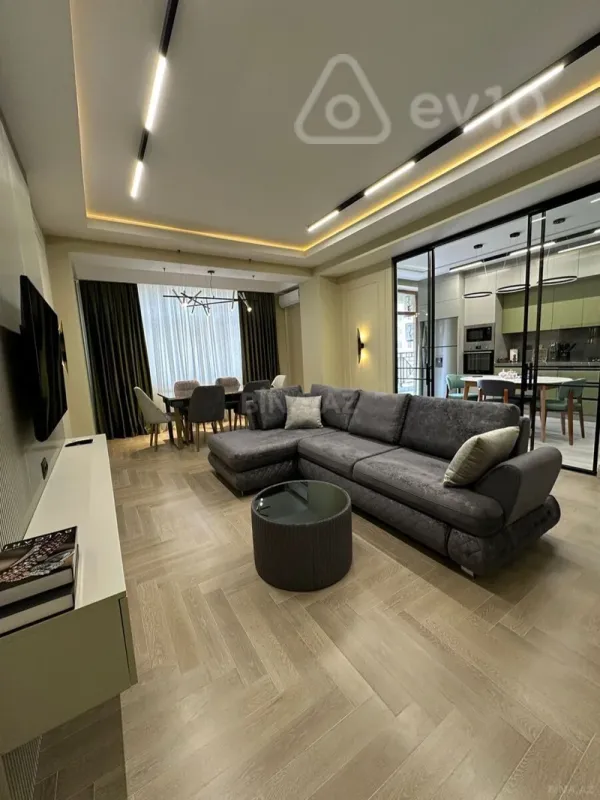 Kirayə verilir 2 otaqlı yeni tikili 80 m²
