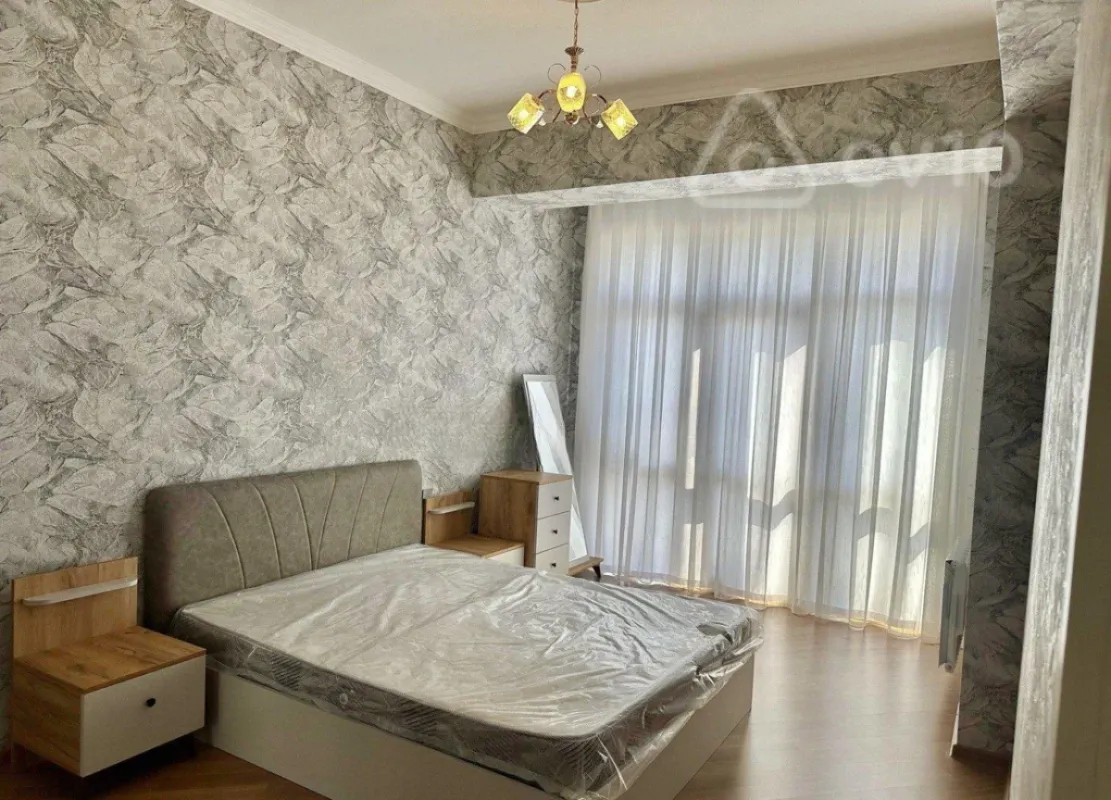 Kirayə verilir 3 otaqlı yeni tikili 130 m²