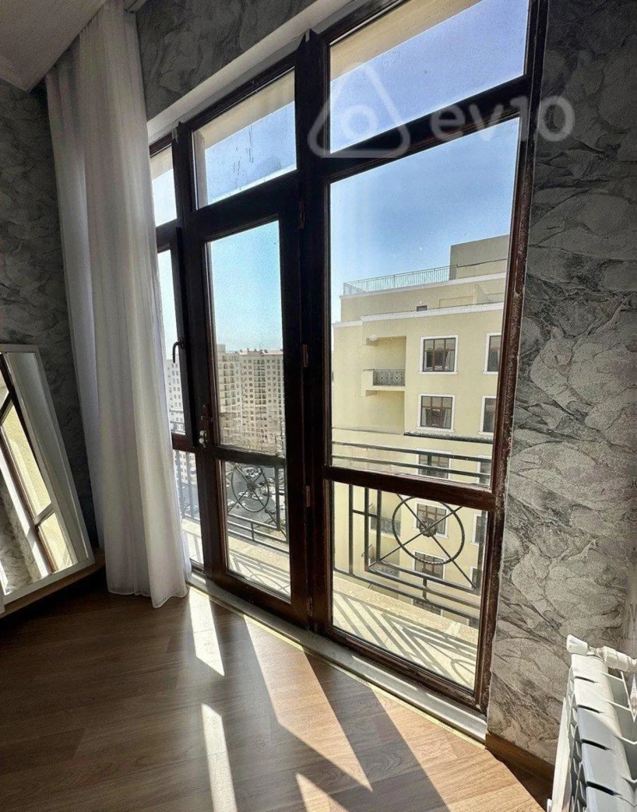 Kirayə verilir 3 otaqlı yeni tikili 130 m²