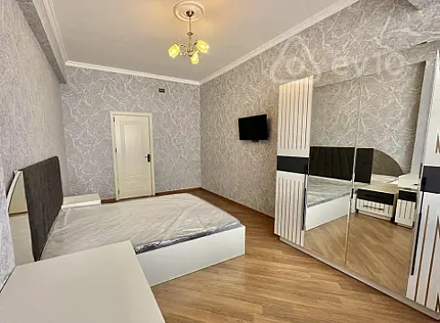 Kirayə verilir 3 otaqlı yeni tikili 130 m²