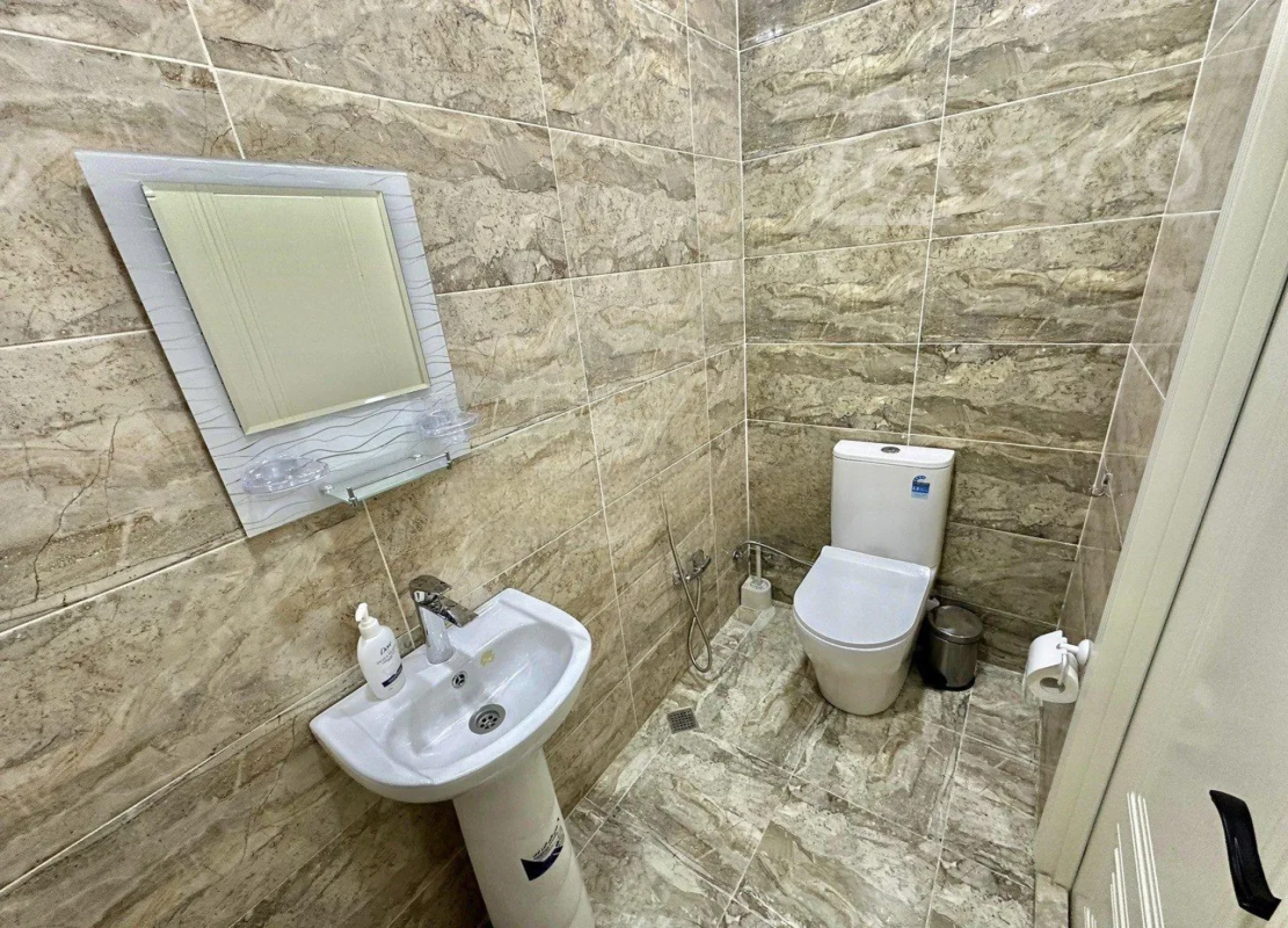 Kirayə verilir 3 otaqlı yeni tikili 130 m²