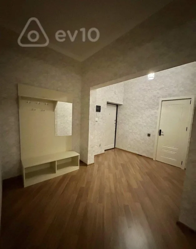 Kirayə verilir 3 otaqlı yeni tikili 130 m²