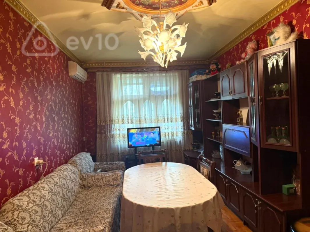 Satılır 3 otaqlı köhnə tikili 80 m²