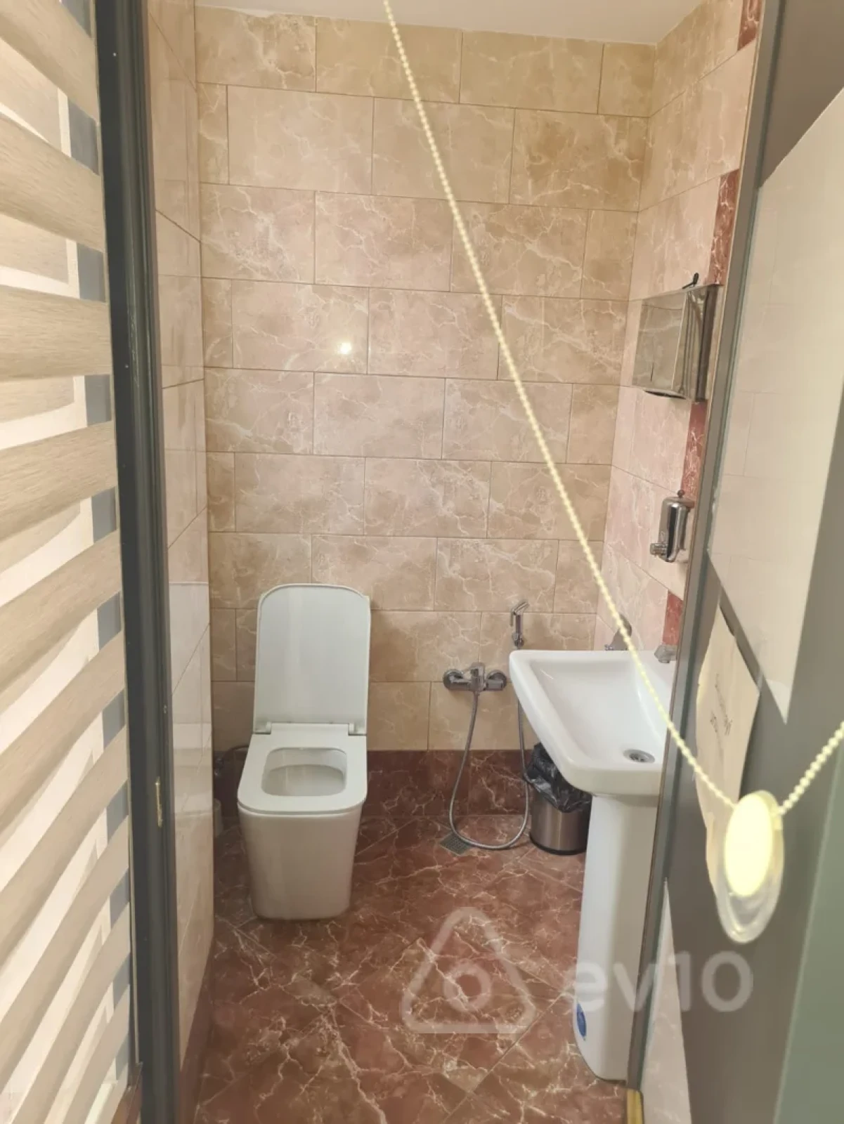 Kirayə verilir 7 otaqlı ofis 130 m²