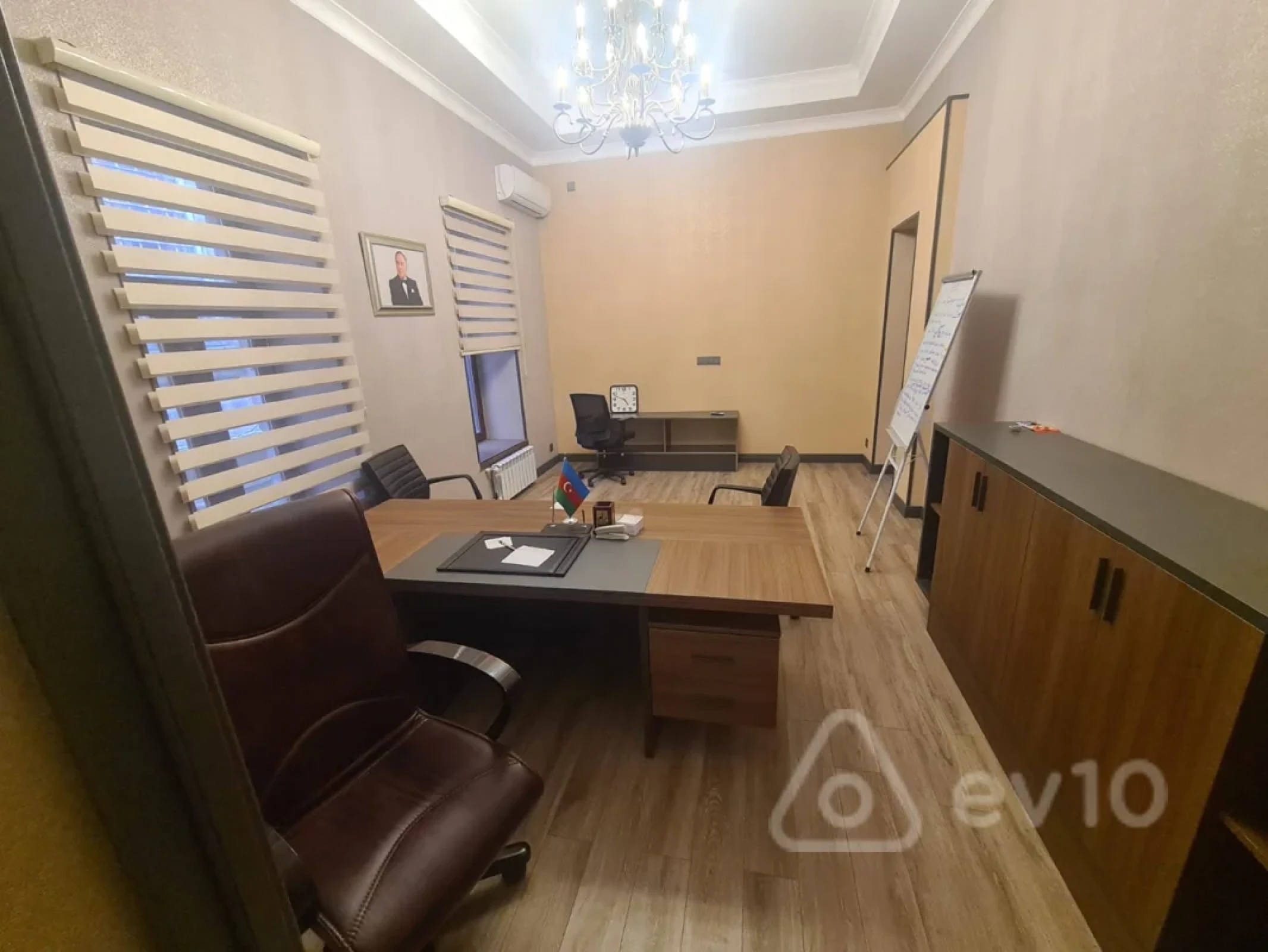 Kirayə verilir 7 otaqlı ofis 130 m²