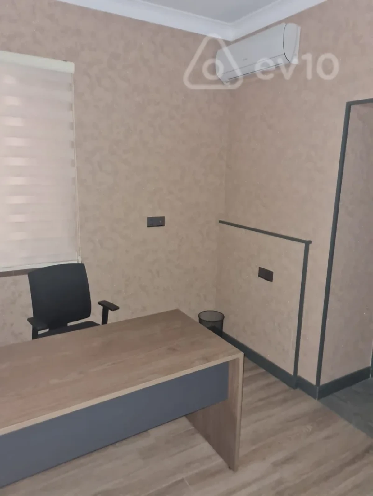 Kirayə verilir 7 otaqlı ofis 130 m²
